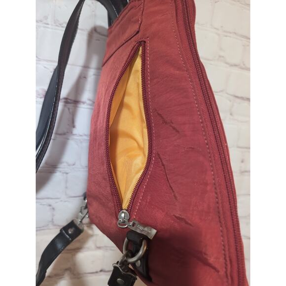 Baggallini Metro Convertible Backpack Nylon Rusty Red Sling EUC Travel - Picture 8 of 14